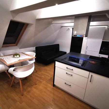 Апартаменты Chillout Apart In The Attic Львувек-Слёнски Экстерьер фото