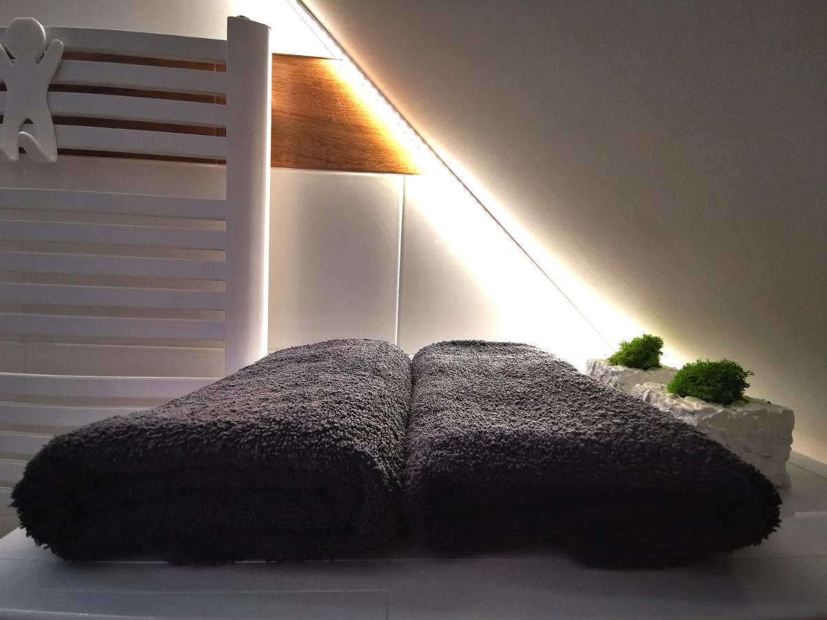 Апартаменты Chillout Apart In The Attic Львувек-Слёнски Экстерьер фото